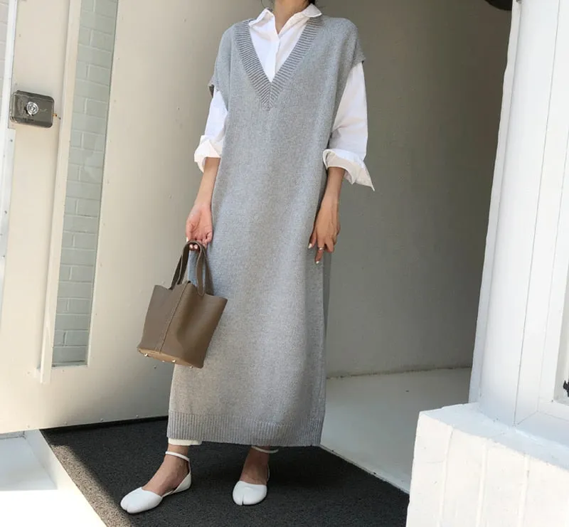 Chic Winter Oversize Straight Sleeveless Sweater Dress