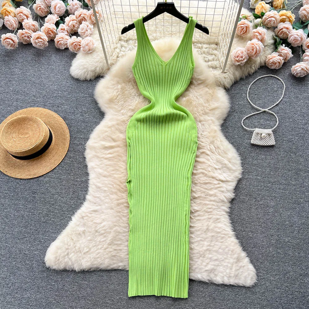 V neck sleeveless knitted dress